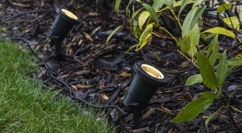 LED Gartenstrahler mit Erdspieß