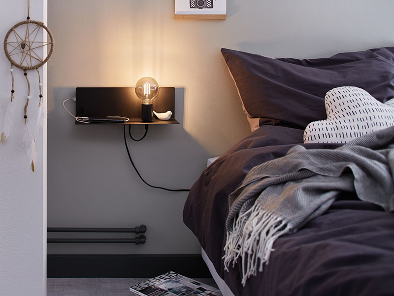 Wandleuchten mit Ablage und integriertem USB-Anschluss