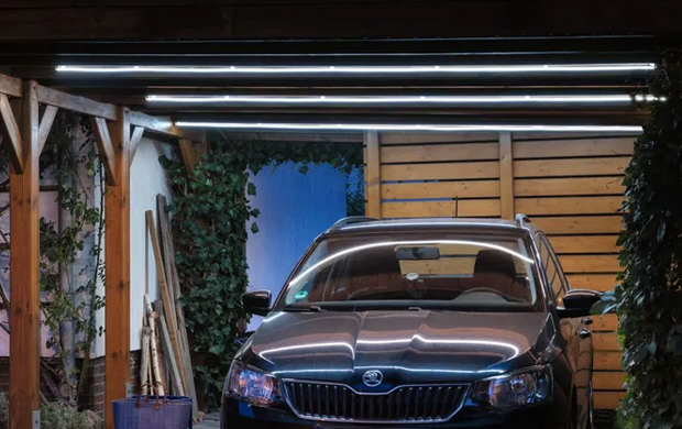 COB-LED Streifen als Deckenleuchte in der Garage
