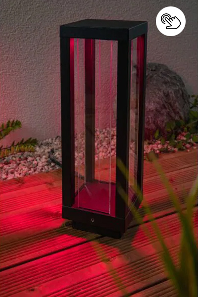 Laterne mit bunten Licht für den Hauseingang