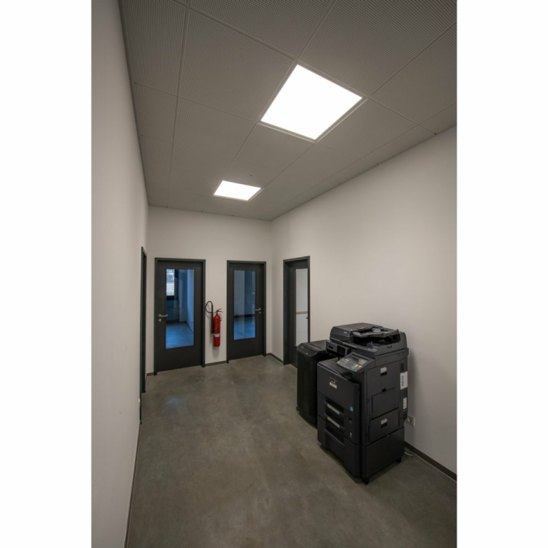 SLV LED PANEL 600x600 Indoor LED Deckeneinbauleuchte weiß 3000K UGR<(><<)>19