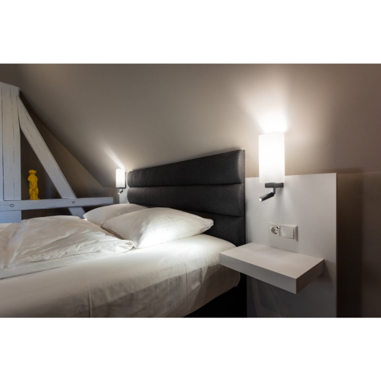 SLV QUADRASS SPOT Indoor Wandaufbauleuchte mit LED Spot und E27 Fassung, schwarz