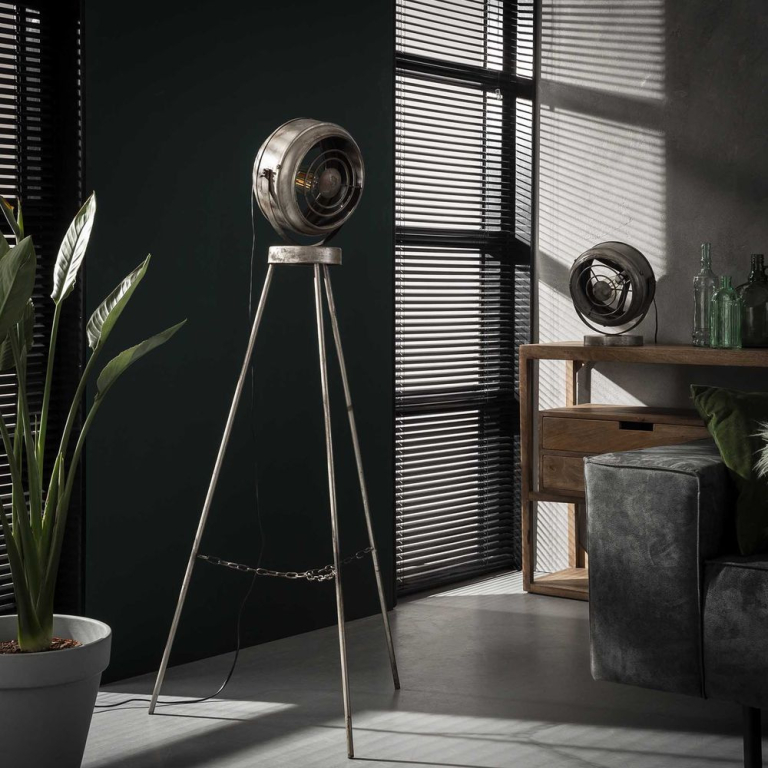 famlights | Stehleuchte Leo in Silber E27 1330mm