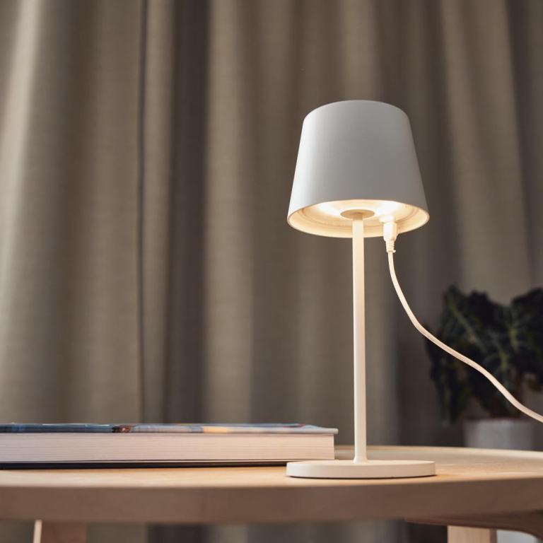 Pertrix Pertrix LED Akku Tischleuchte Joris in Weiß-matt 2,2W 150lm IP65