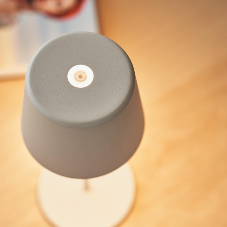 Pertrix Pertrix LED Akku Tischleuchte Joris in Weiß-matt 2,2W 150lm IP65