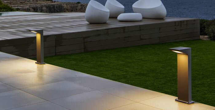 Pollerleuchten und Wegeleuchten zur Beleuchtung rund ums Haus